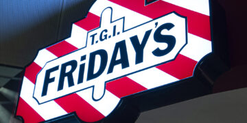 TGI Fridays cierra docenas de locales en medio de rumores de quiebra inminente