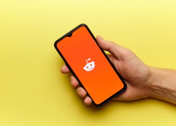 Reddit supera expectativas del tercer trimestre y sus acciones se disparan un 22%