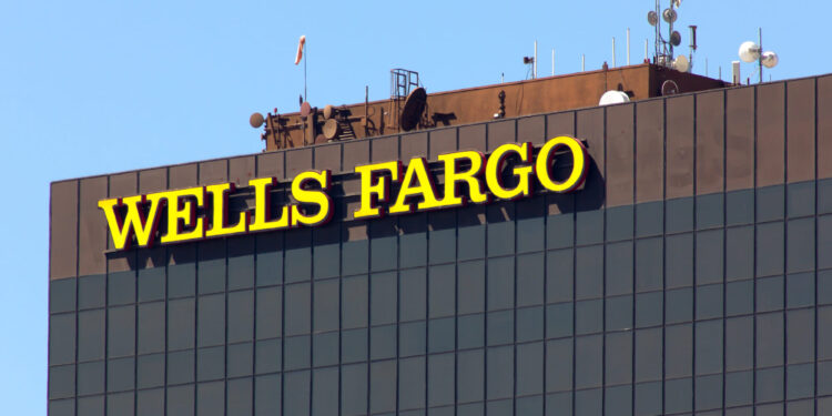 Wells Fargo supera expectativas y sus acciones suben