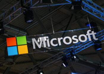 Microsoft reporta ingresos sólidos pero pronósticos moderados