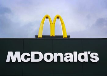 McDonald’s informa resultados financieros, días después del brote mortal de E. Coli