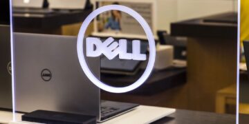 Dell ajusta su previsión y enfrenta caída de acciones pese a crecimiento en ventas de IA