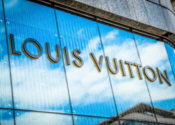 Alexandre Arnault asciende en LVMH: La próxima generación del lujo toma el liderazgo