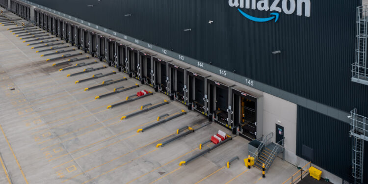 Trabajadores de Amazon planean huelga global durante el Black Friday y Cyber Monday