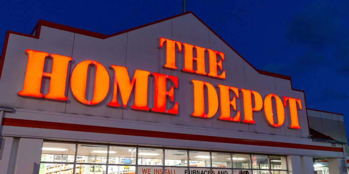 Home Depot incrementa ventas pero detecta cautela en los consumidores