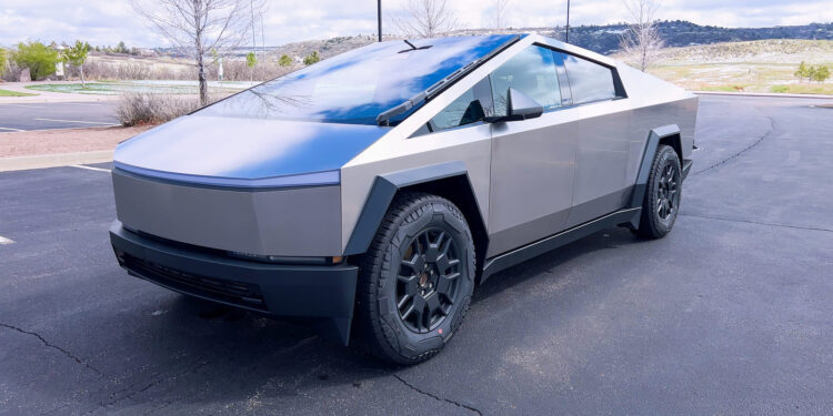 Tesla anuncia sexto retiro de Cybertrucks en lo que va del año