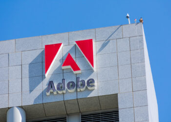 Adobe sufre su mayor caída en dos años tras decepcionante previsión de ingresos