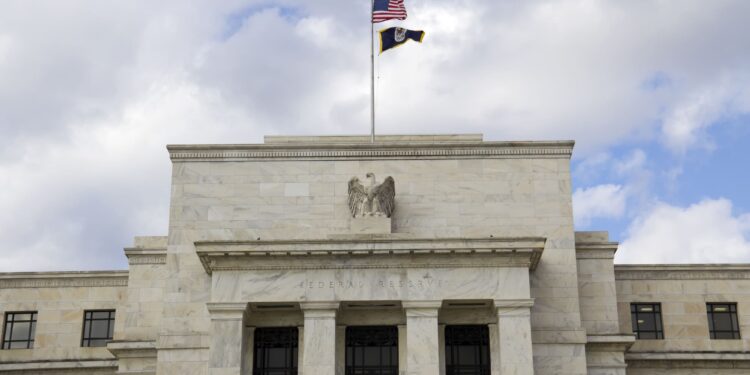 La Reserva Federal reduce tasas, pero advierte sobre futuros recortes limitados