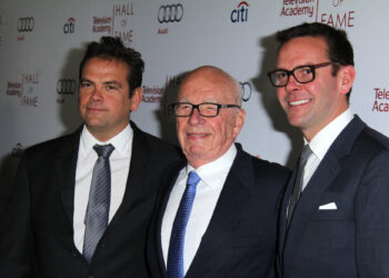 Rupert Murdoch pierde intento de entregar el control de su imperio mediático a su hijo mayor