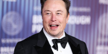 Elon Musk quiere evitar que OpenAI se convierta en una empresa con fines de lucro