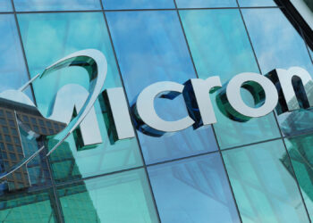 Micron se desploma un 16% tras ofrecer previsiones por debajo de las expectativas