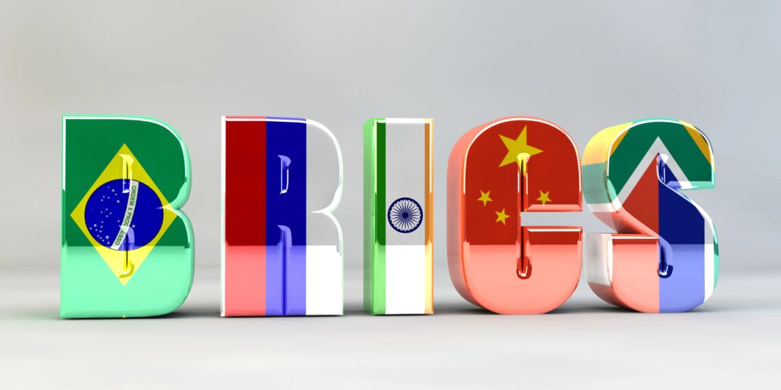 Donald Trump amenaza con aranceles del 100% a países del BRIC que promueven “desdolarización”