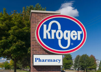 Juez federal ordena bloquear la mayor fusión de supermercados de la historia: Kroger con Albertsons