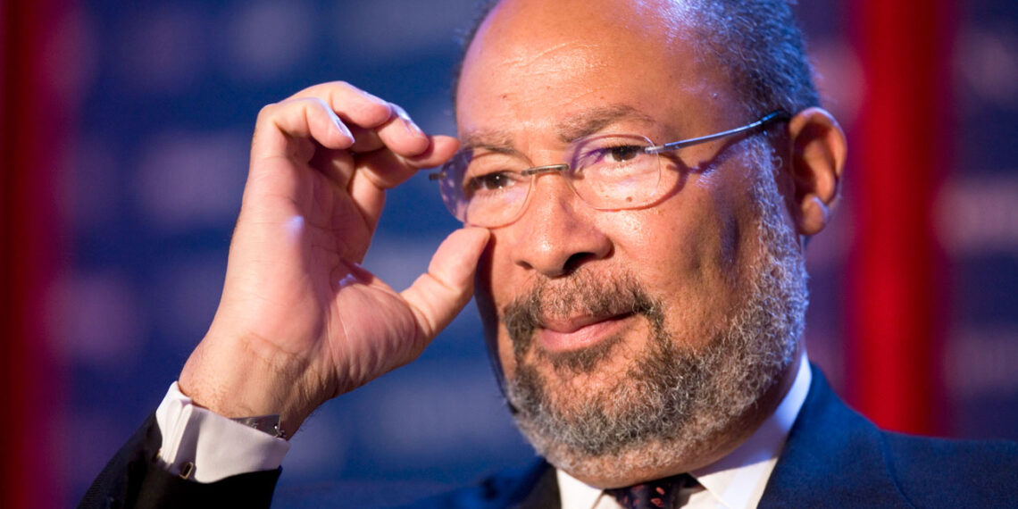 Fallece Richard Parsons, el exdirector ejecutivo que revitalizó Time Warner