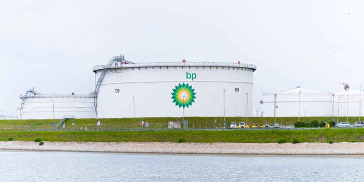 BP reducirá 5% de su plantilla en un esfuerzo por recortar costos