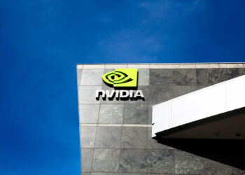 Nvidia lanza nuevos chips GeForce RTX 50 para computadoras personales