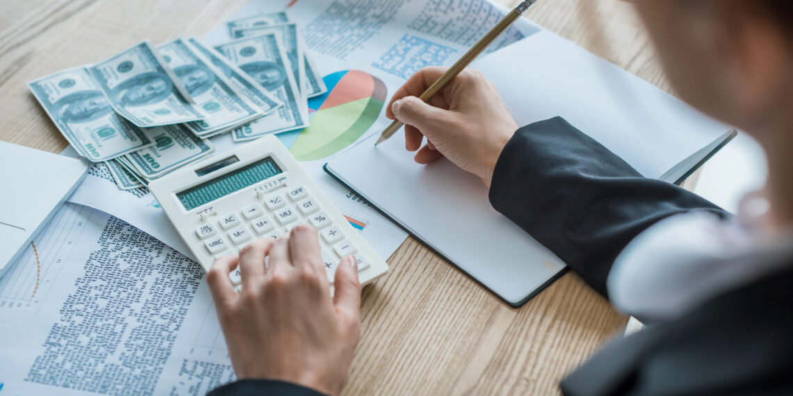 ¿Cuándo es hora de contratar a un experto para preparar tus impuestos?