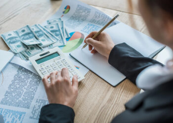 ¿Cuándo es hora de contratar a un experto para preparar tus impuestos?