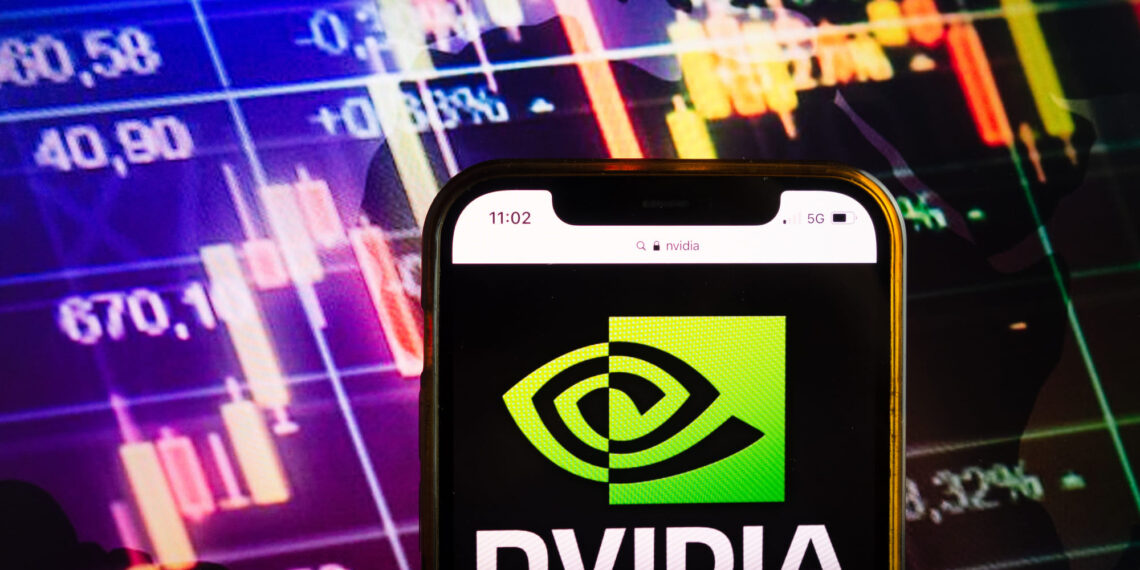 ¿Nvidia en apuros?: El gigante tecnológico tambalea frente a su rival chino DeepSeek