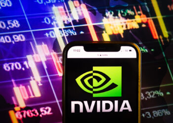 ¿Nvidia en apuros?: El gigante tecnológico tambalea frente a su rival chino DeepSeek