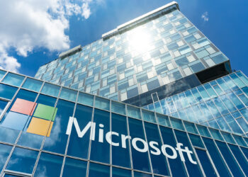 Microsoft dona un millón de dólares al fondo inaugural de Trump y refuerza lazos con la administración