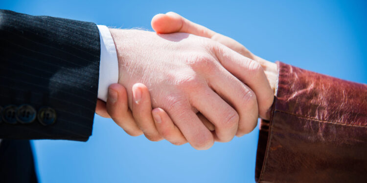 Cómo negociar un aumento de salario en 2025: consejos clave para tener éxito