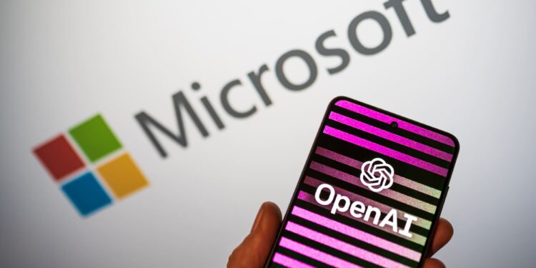 Microsoft pierde exclusividad como proveedor de nube para OpenAI