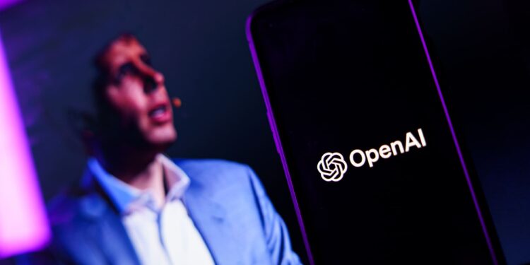 Sam Altman enfrenta graves acusaciones de abuso sexual por parte de su hermana