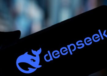 DeepSeek: La empresa china que amenaza con hundir a Nvidia y sacudir la industria de la IA