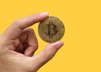 Bitcoin supera los $98,000 impulsando un prometedor inicio de 2025