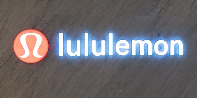 Lululemon y Abercrombie experimentaron un balance mixto tras la temporada navideña