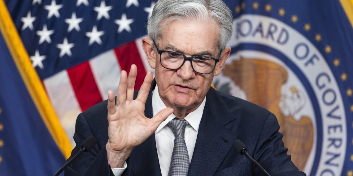 La FED mantiene tasas estables, pero la incertidumbre persiste