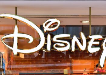 Disney sorprende con ganancias récord, pero pierde suscriptores de Disney+