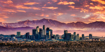 “L.A. no será cómplice de una agenda deshumanizadora”: La ciudad refuerza protección a inmigrantes