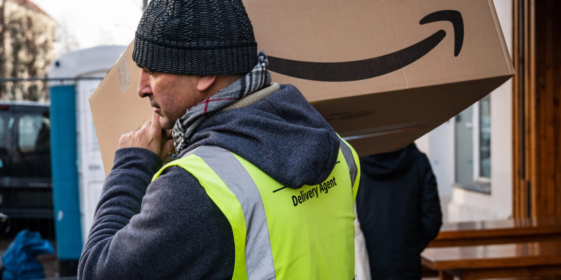 Amazon tambalea: Desplome en bolsa tras baja previsión de crecimiento