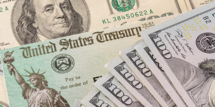 Rendimientos de bonos suben mientras Wall Street espera señales de la FED