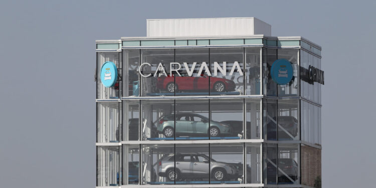Carvana sorprende con resultados récord y prevé un 2025 “fuerte”
