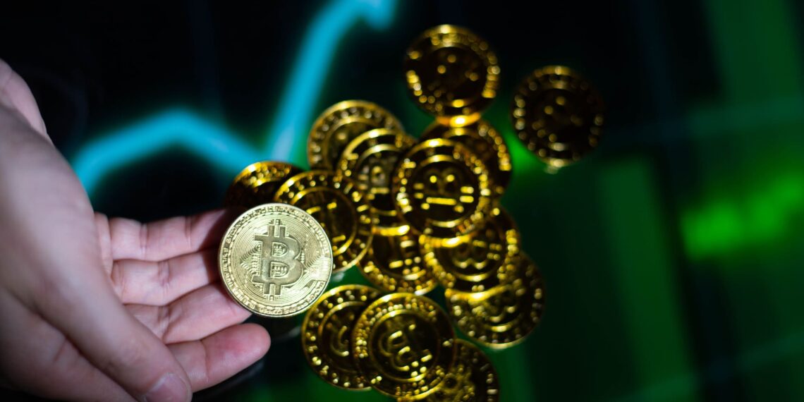 Bitcoin cae por debajo de los $90,000 y arrastra al mercado cripto