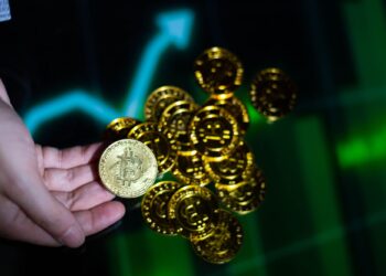 Bitcoin cae por debajo de los $90,000 y arrastra al mercado cripto