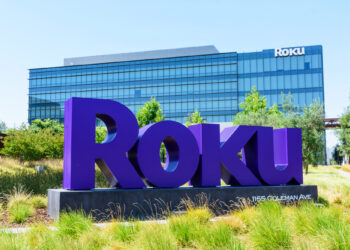 Roku se dispara tras reducir pérdidas y sumar millones de usuarios