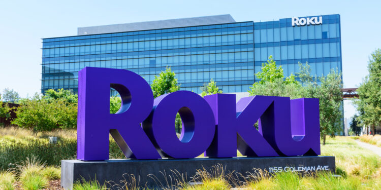 Roku se dispara tras reducir pérdidas y sumar millones de usuarios
