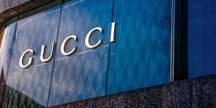 Gucci en caída libre: Ventas de Kering colapsan un 12% y la icónica marca pierde el 24% de su valor