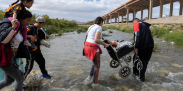 Trump corta fondos para abogados de niños migrantes: Miles quedan sin representación legal
