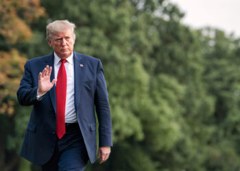 Trump planea nuevos aranceles del 25%: Autos, semiconductores y medicamentos en la mira