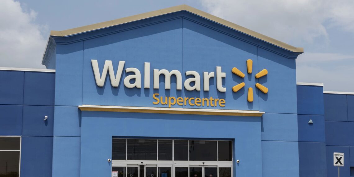 Walmart se desploma en bolsa tras advertir que el crecimiento de sus ganancias será más lento