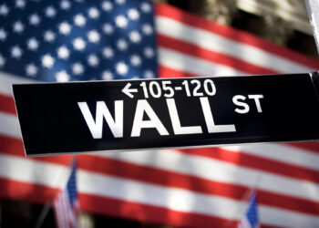 Alibaba se dispara en Wall Street y Amazon supera a Walmart en ingresos trimestrales