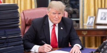 ¡Trump declara la guerra arancelaria!: Impuestos recíprocos para quienes graven productos de EE.UU.