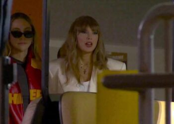 La verdad detrás del abucheo a Taylor Swift en el Super Bowl: ¿rivalidad deportiva o ataque político?