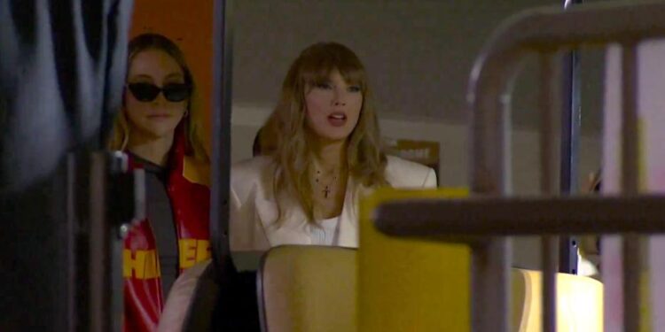 La verdad detrás del abucheo a Taylor Swift en el Super Bowl: ¿rivalidad deportiva o ataque político?