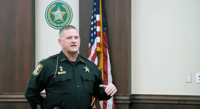 Sheriff en Florida declara guerra total contra inmigrantes ilegales: Trabajan de la mano con la ICE